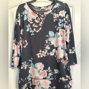Size 2X Egs California Floral Print Women's Top - Blue and Pink. Comfy!